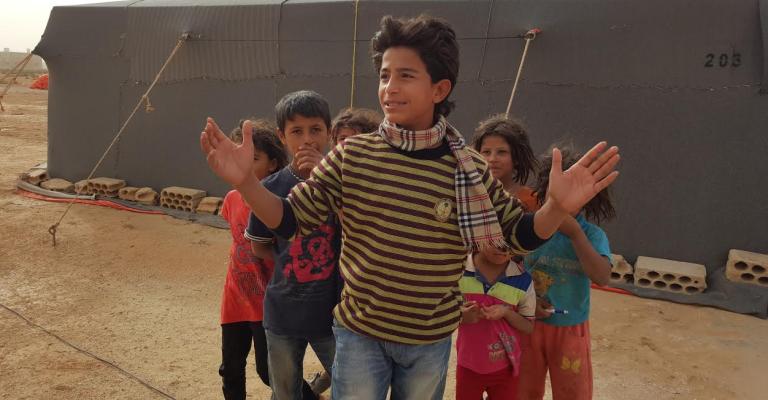 أطفال من مخيم عشوائي في مخيم الزعتري/تصوير محمد الشريف