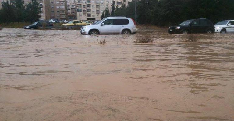 السير: العمل يجري لفتح الطرق في عمّان