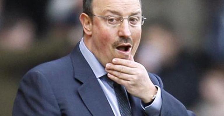 رئيس ریال مدريد يقيل "بينيتيز" رئيس ریال مدريد يقيل "بينيتيز"