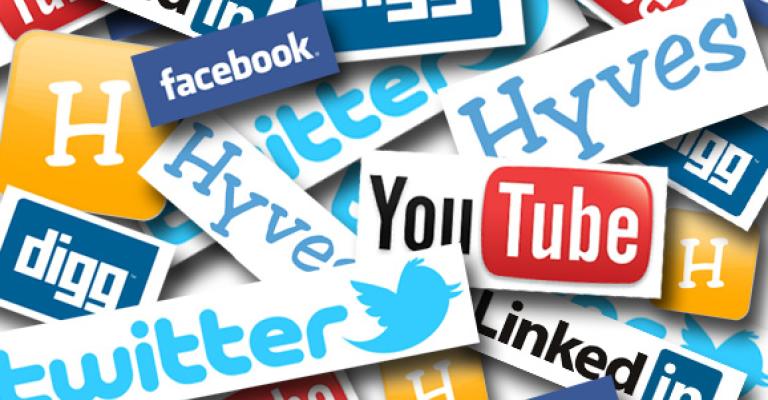 مواقع التواصل الاجتماعي ملاذ للاجئين السوريين