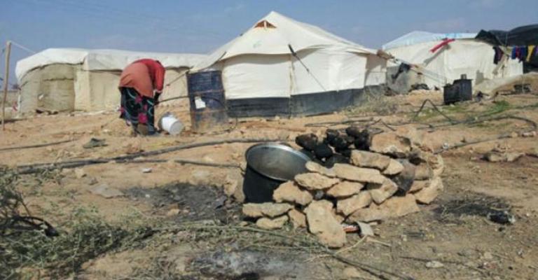 البرد يعصف بخيام السوريين العشوائية في عمّان