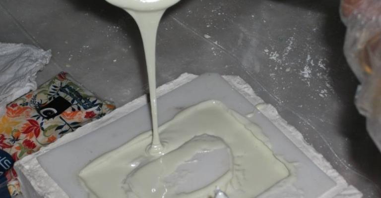 ضبط مصانع ألبان تستخدم مادة تحنيط ضبط مصانع ألبان تستخدم مادة تحنيط