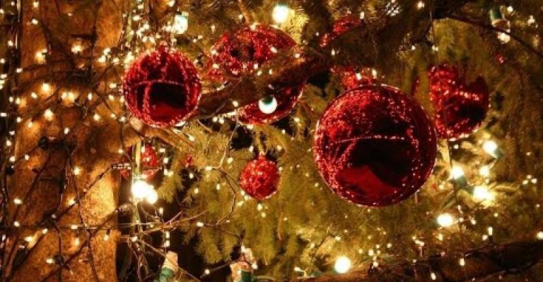 مسيرة "محبة وسلام وشموع" مسيرة "محبة وسلام وشموع"