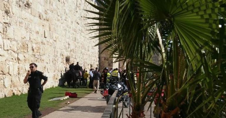 استشهاد فلسطيني بعملية طعن مستوطنين