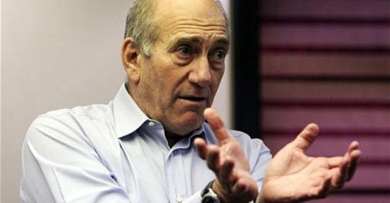 السجن لرئيس الوزراء الإسرائيلي السابق أولمرت لإدانته بالرشوة