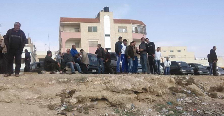 هدنة غير معلنة بين "السير" وباصات نقل الطلبة الخصوصي بالزرقاء