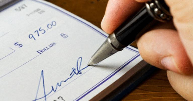 4.9 % من الشيكات معادة في 2015 4.9 % من الشيكات معادة في 2015