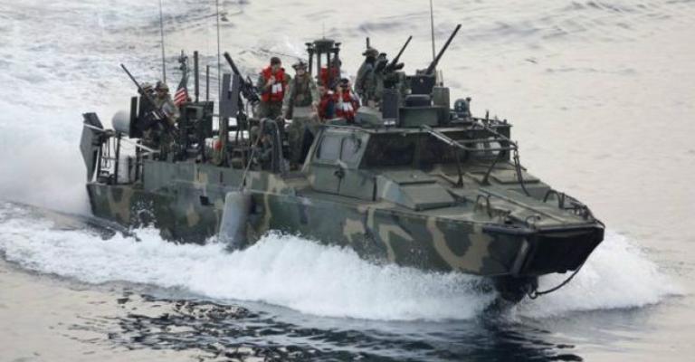 واشنطن "تعتذر" لطهران عن انتهاك مياهها الإقليمية