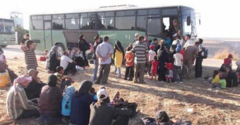 دخول 42 لاجئاً سوريّاً للأردن