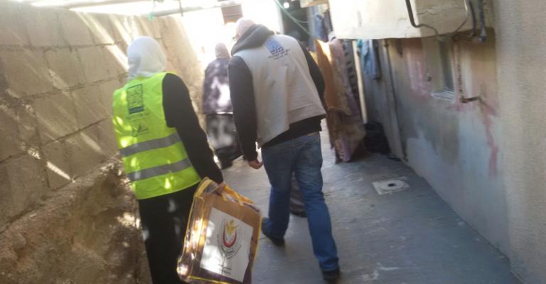 المستشفى التخصصي وتكية أم علي يوزعان البطانيات على الأسر العفيفة المستشفى التخصصي وتكية أم علي يوزعان البطانيات على الأسر العفيفة