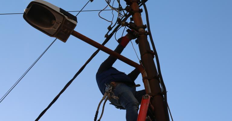 توزيع الكهرباء: إعلان حالة الطوارئ ووقف الإجازات