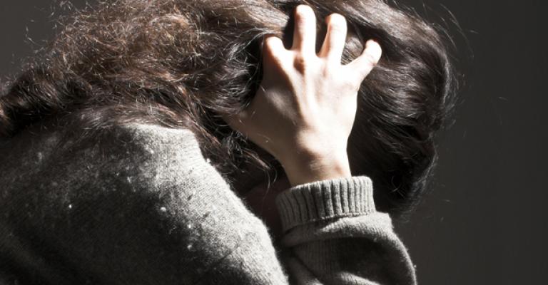 دويّ الحرب يقرع آذان سوريين في الأردن دويّ الحرب يقرع آذان سوريين في الأردن