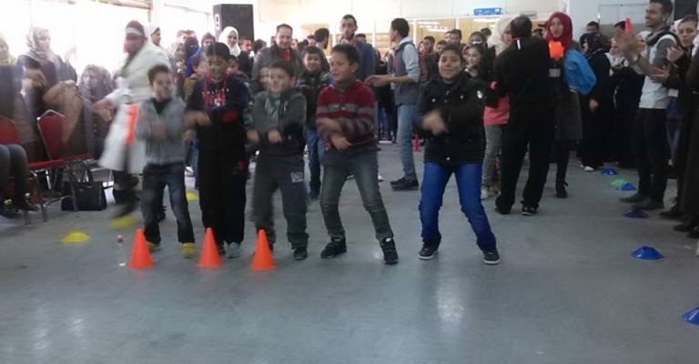 حفل ترفيهي للاطفال الايتام في كلية الزرقاء الاهليه حفل ترفيهي للاطفال الايتام في كلية الزرقاء الاهليه