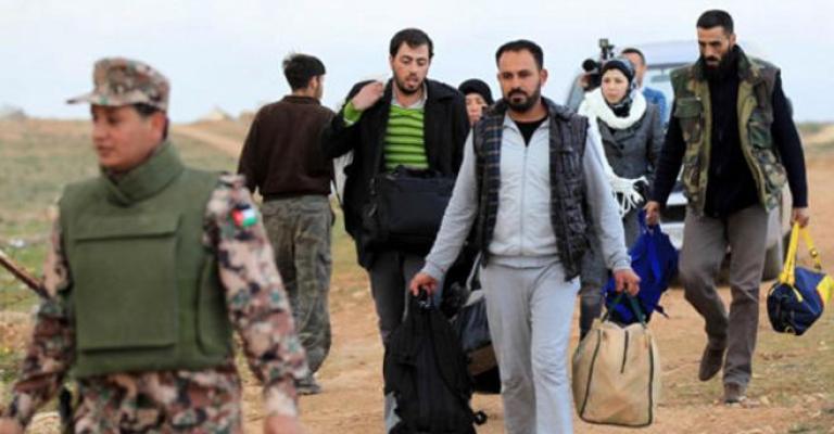 دخول 55 لاجئاً سوريّاً للأردن