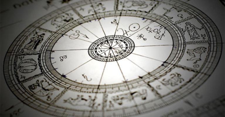 الإنسان بين التنجيم والفلك ودورة الأجرام السماوية الإنسان بين التنجيم والفلك ودورة الأجرام السماوية