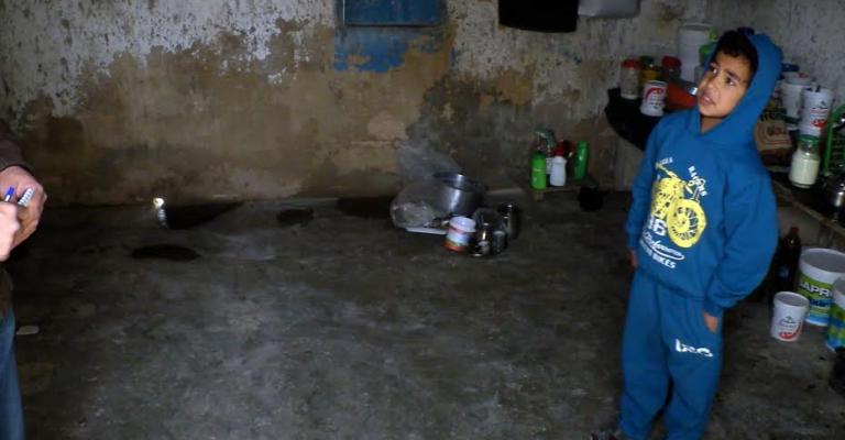 آياد بيضاء تمتد بالعون للاجئين السوريين آياد بيضاء تمتد بالعون للاجئين السوريين