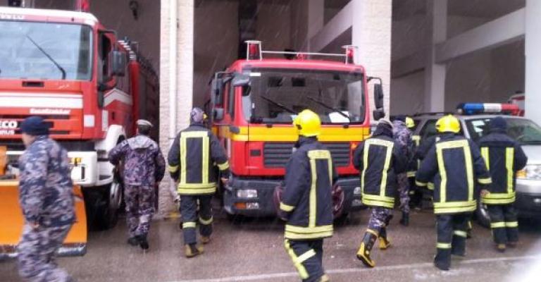 حريق بمبنى على الدوار السادس حريق بمبنى على الدوار السادس