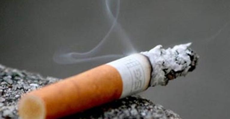 عقب سيجارة يتسبب بحريق في مستشفى حمزة عقب سيجارة يتسبب بحريق في مستشفى حمزة