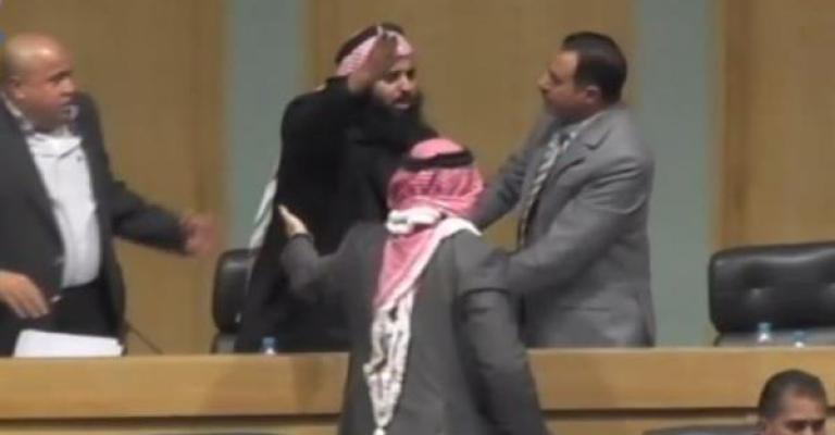 راصد: جدل نيابي حول حل "إدارية النواب" راصد: جدل نيابي حول حل "إدارية النواب"
