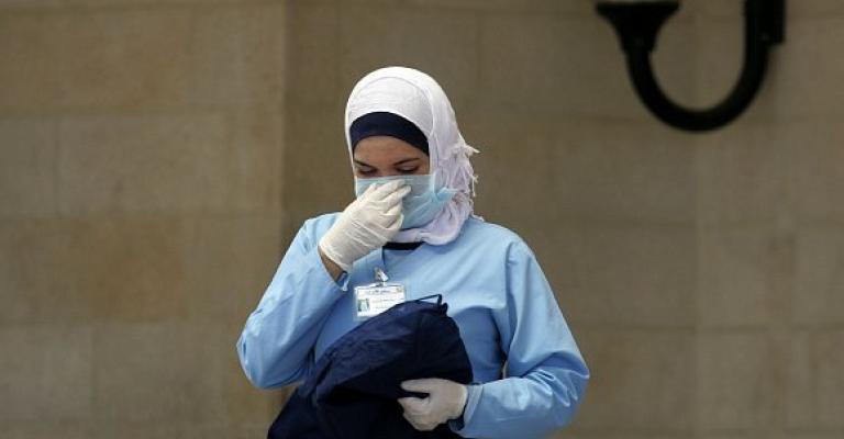 معاناة صامتة لملائكة الرحمة في الزرقاء