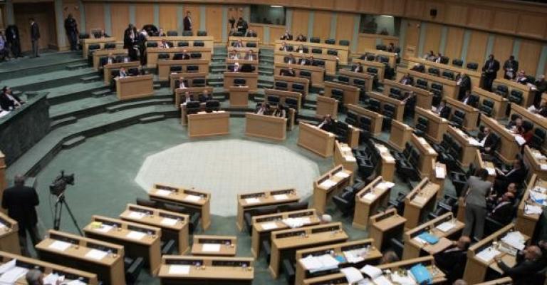 النواب يستكمل نقاش "الصناعة والتجارة" النواب يستكمل نقاش "الصناعة والتجارة"