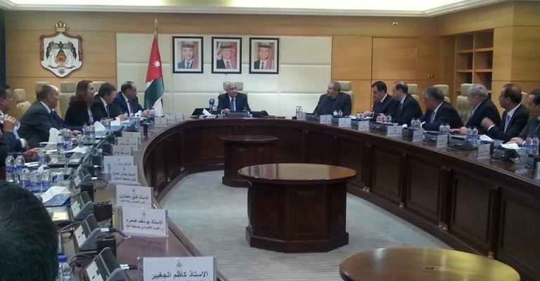 النسور: عمل السوريين لا يزاحم الأردنيين النسور: عمل السوريين لا يزاحم الأردنيين