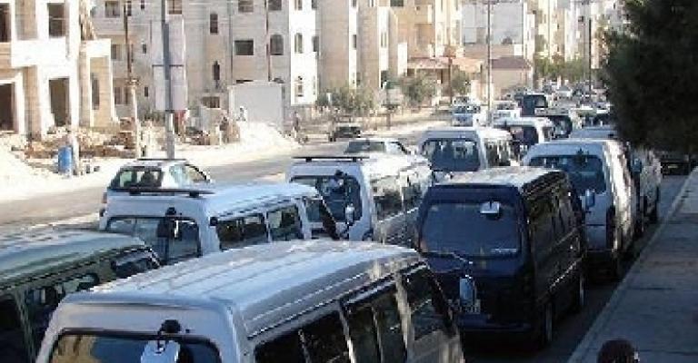 "النقل" تدرس تنظيم عمل باصات "الكيا" "النقل" تدرس تنظيم عمل باصات "الكيا"