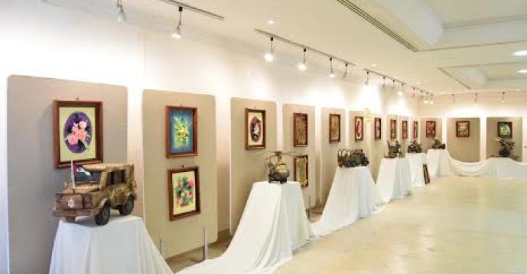 ابراهيم المجالي ينقل مهاراته في فن اعادة التدوير لطلبة "الهاشمية" ابراهيم المجالي ينقل مهاراته في فن اعادة التدوير لطلبة "الهاشمية"