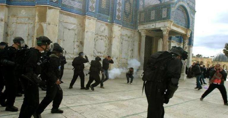 تجدد اقتحام الأقصى من باب المغاربة تجدد اقتحام الأقصى من باب المغاربة
