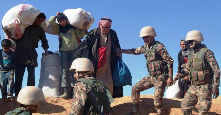 دخول 67 لاجئاً سوريّاً للأردن