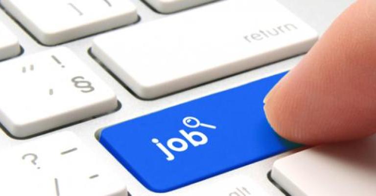 وزارة العمل تعلن فرص عمل في دول الخليج وزارة العمل تعلن فرص عمل في دول الخليج