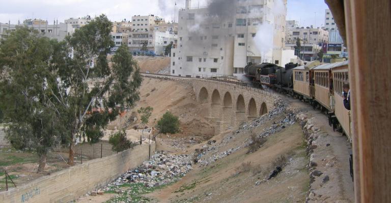دراسة مسحية لحزب الطبيعة حول الواقع البيئي لحي المصانع بالزرقاء