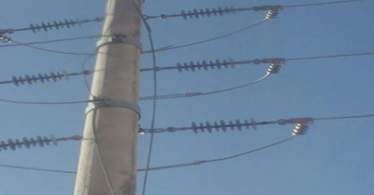 "توزيع الكهرباء" تسجل حالات سرقة مرابط تثبيت أعمدة
