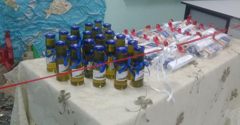 مدرسة "رملة" بالرصيفة تتبنى مبادرة "كاسة زيت من كل بيت"