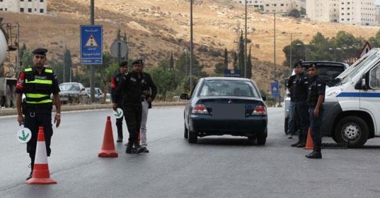 إصابة مطلوب وضبط آخر بكمين للأمن