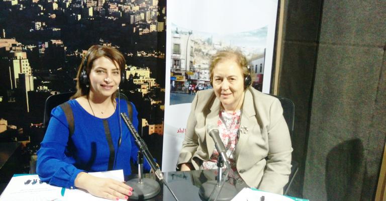 كيف يمكن أن نمكن المرأة اقتصاديا في ميدان العمل ؟