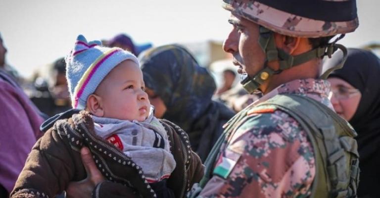 دخول 900 لاجئ سوريّ للأردن