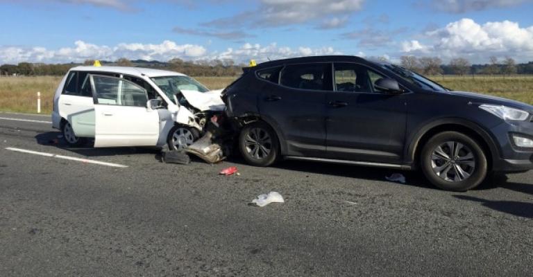 6 إصابات بحادث على طريق المطار