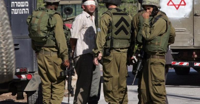 الاحتلال يعتقل 30 فلسطينيا الاحتلال يعتقل 30 فلسطينيا