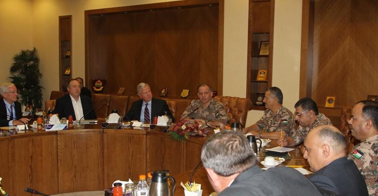 وفد عسكري وآخر نيابيّ أمريكيّان يزوران الأردن وفد عسكري وآخر نيابيّ أمريكيّان يزوران الأردن