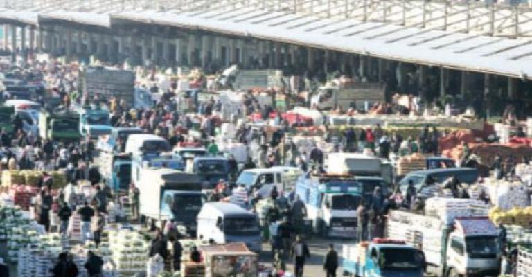 تهافت على شراء الخضار وارتفاع "بسيط" على سعر البندورة