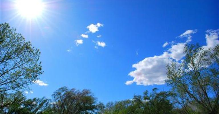 أجواء معتدلة إلى حارة نسبيّاً