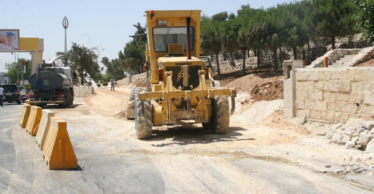 حل مروري على مدخل مدينة الحسين الطبية