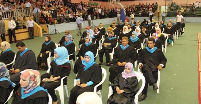 3890 طالبا وطالبة خريجو الفصل الثاني بـ "اليرموك"
