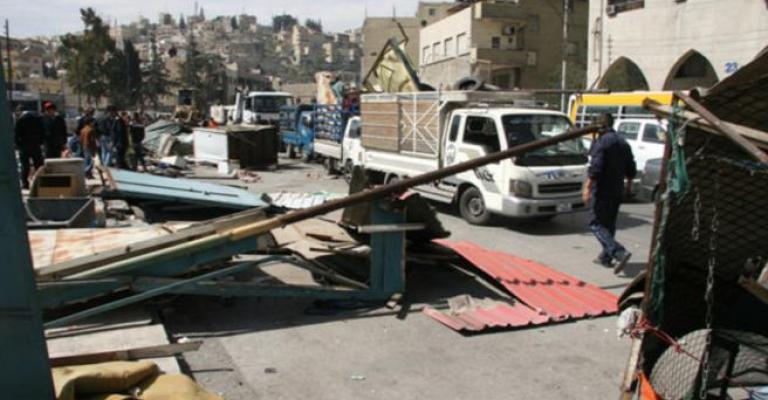 الأمانة تحذر من الإعتداء على الأرصفة