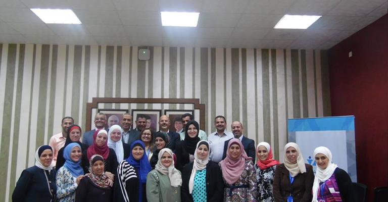 دورة تدريبية متخصصة حول الدليل التدريبي للعاملين مع الأسر المعرضة للخطر دورة تدريبية متخصصة حول الدليل التدريبي للعاملين مع الأسر المعرضة للخطر