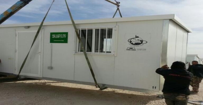 "السعودية لنصرة الأشقاء في سوريّة" تقدم 4600 كرفان للاجئي "الزعتري