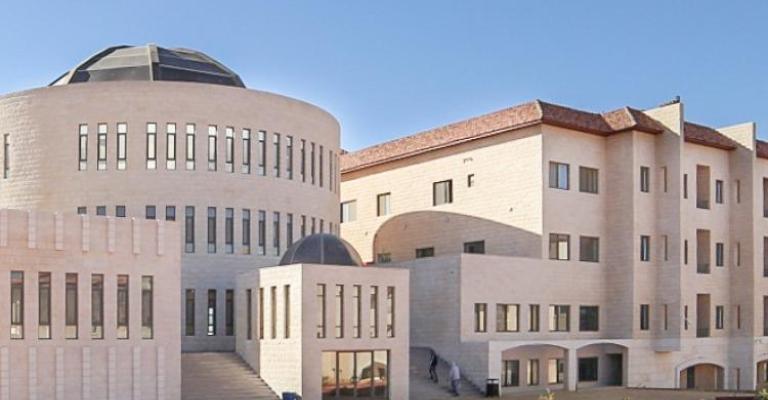 العقبة الخاصة تعلن عن توفر 14 منحة جامعية