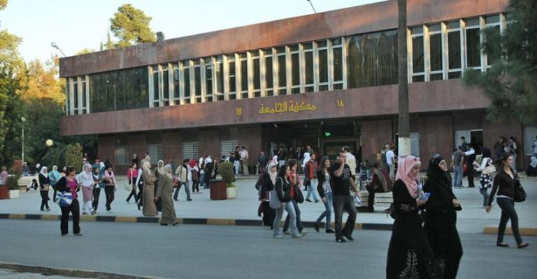 قبول الطلبة الحاصلين على 65% فما فوق في الجامعات