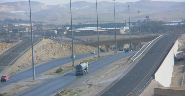 20 إصابة بحادث على أوتستراد الزرقاء